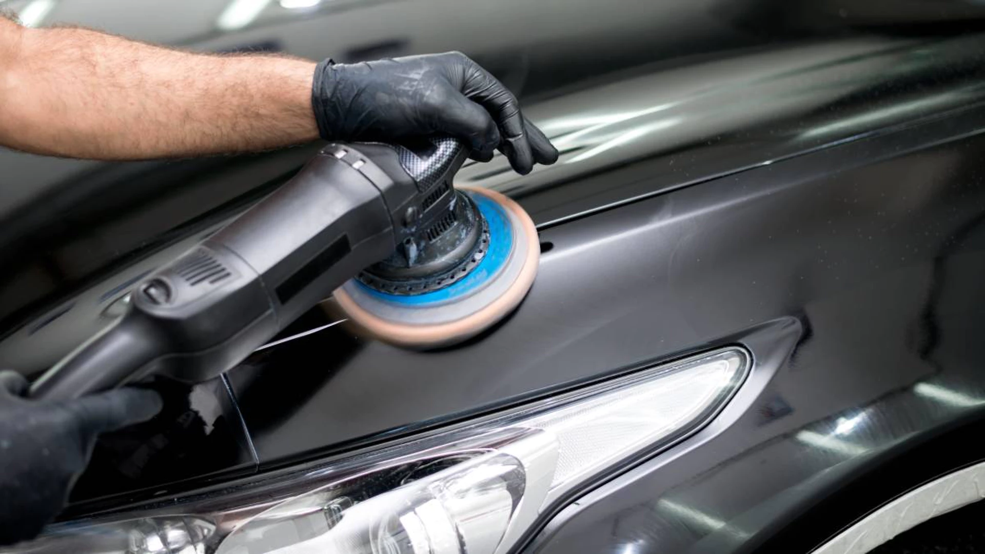 Discover The Best Car Detailing Tips For A Showroom Shine